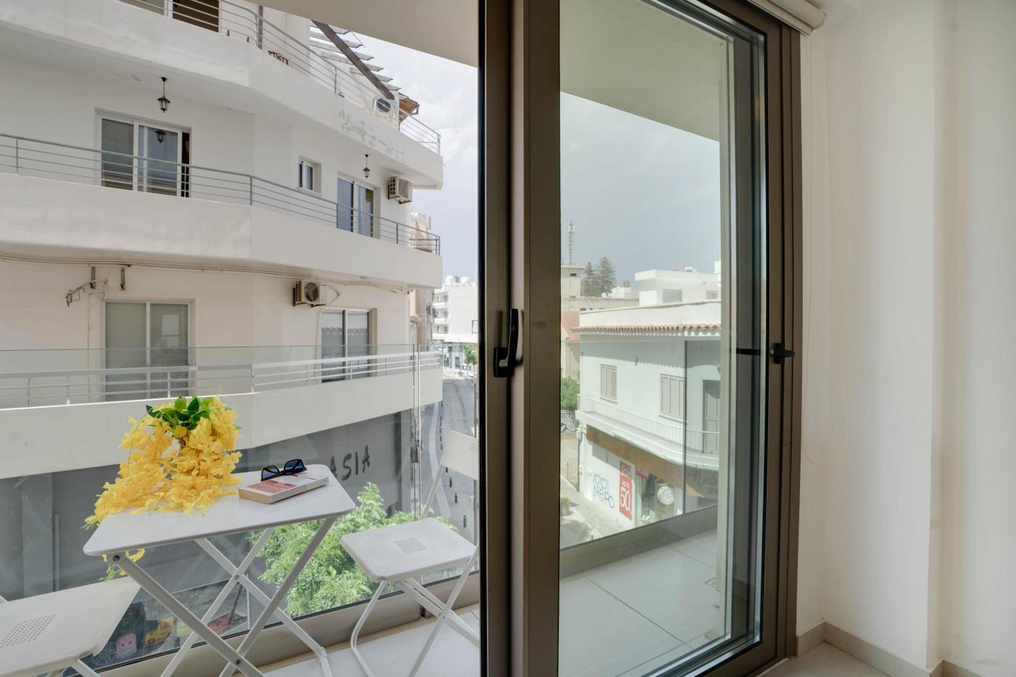 Lemon Paradise City Centre 200M From Beach Larnaca Extérieur photo